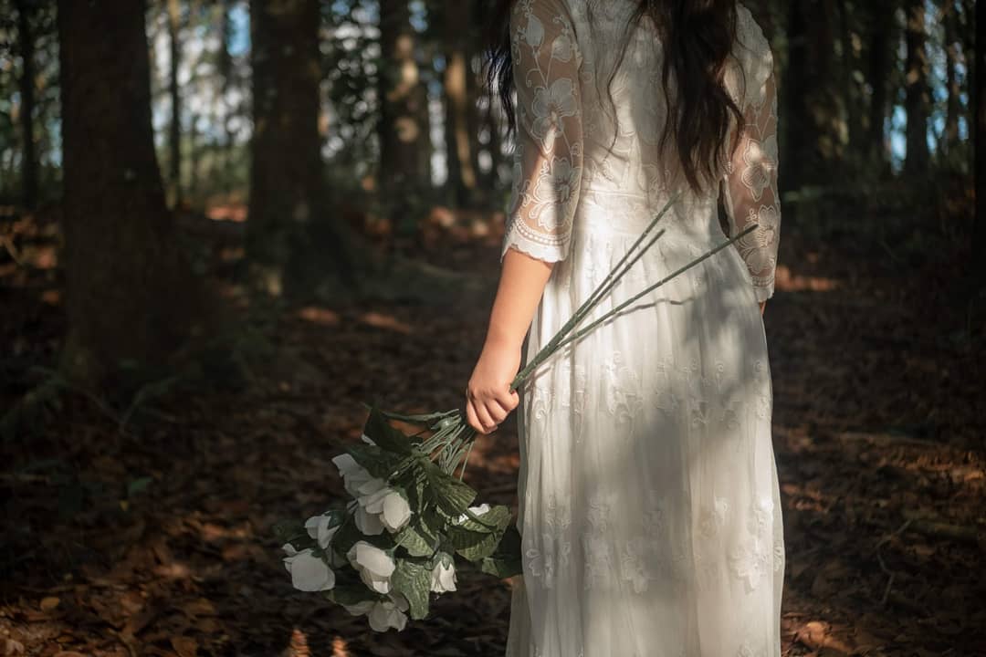 shai064's tweet photo. lost fairy in the woods 🍂🦋 https://t.co/CeIeF4sevO