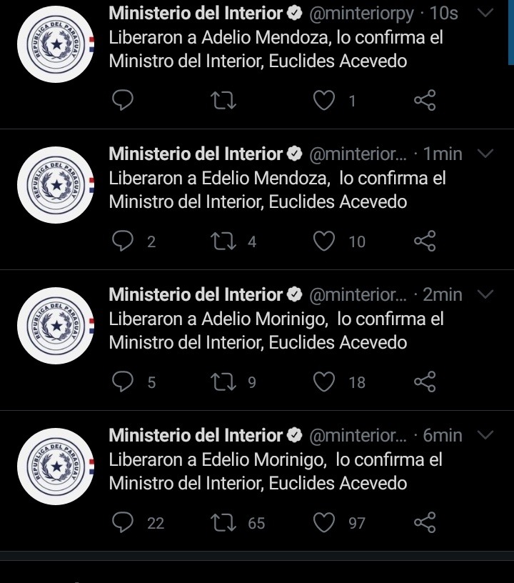 elespejopy's tweet photo. 😱Errores✖️⚠️frecuentes que solemos ver en cuentas en #twitter que nos hacen llorar😭 pero muchos prefieren reír 🤣
Un buen #CM debe:
✳️Prevenir las crisis
✳️Transformar las críticas en oportunidades de mejora
✳️Generar fidelización
Entre muchas habilidades➕
#ElEspejoPy https://t.co/W0PPSQ4voF