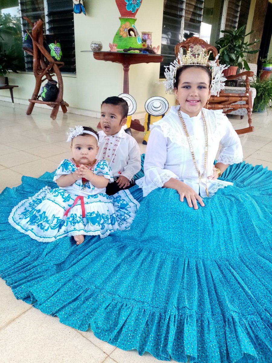 CapRey11's tweet photo. #TUMANANA #MILPOLLERASTM #MILPOLLERATM https://t.co/ElEckKaQlw