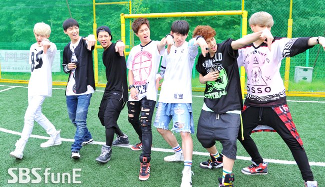 Team_BNior's tweet photo. ใครว่ารายการ Hard Carry ตลกที่สุดแล้ว วันนี้เราจะขอแนะนำรายการ IGOT7 จุดเริ่มต้นของความวายป่วงตั้งแต่เดบิวต์ มี 10 อีพี+ตอนพิเศษอีก 10 ตอน ถ้าดูละไม่ขำจนสติหลุดกันไปข้างนี่ให้เตะเลย 🤣 https://t.co/8cYh36aFwe

@GOT7Official #GOT7 #GOT7in2014 https://t.co/kw9kygJwkS