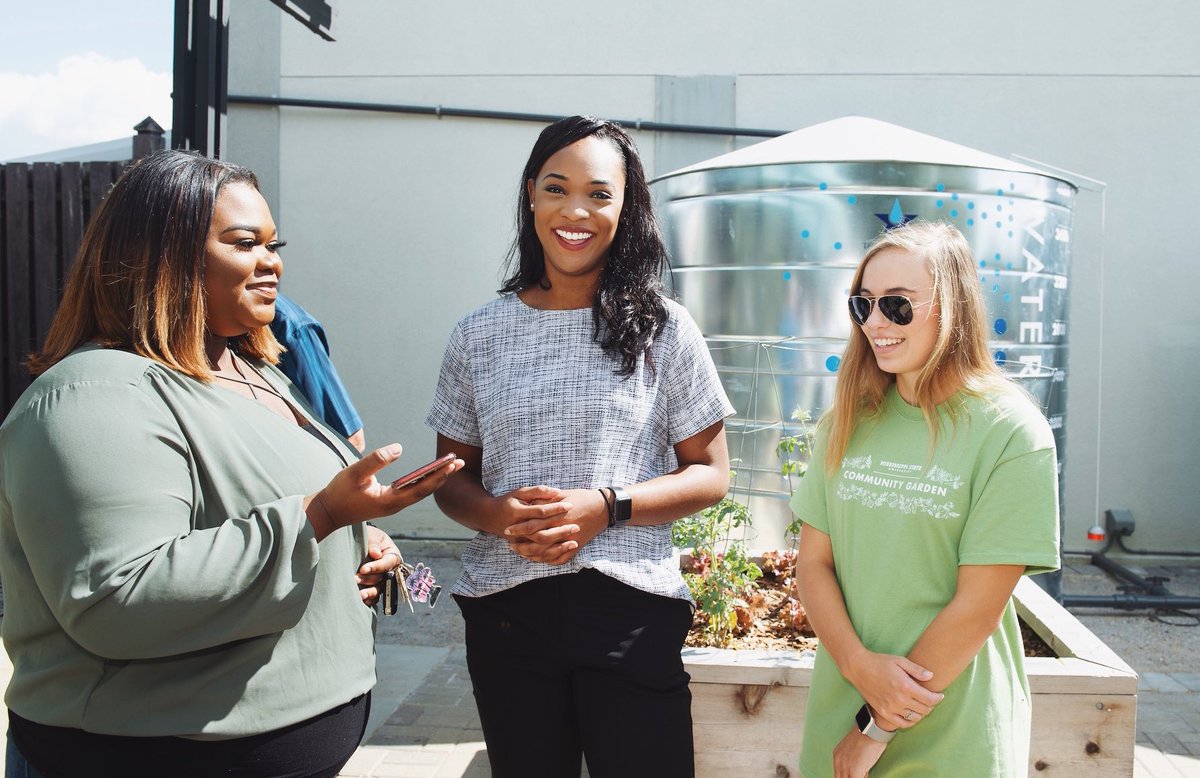 Registration is Live! Admitted incoming freshmen and transfers, Academic Insight days will allow you to come to campus to learn about your intended college, speak with current bulldogs of the same major, and hear more from your future department. 
admissions.msstate.edu/visit/academic…