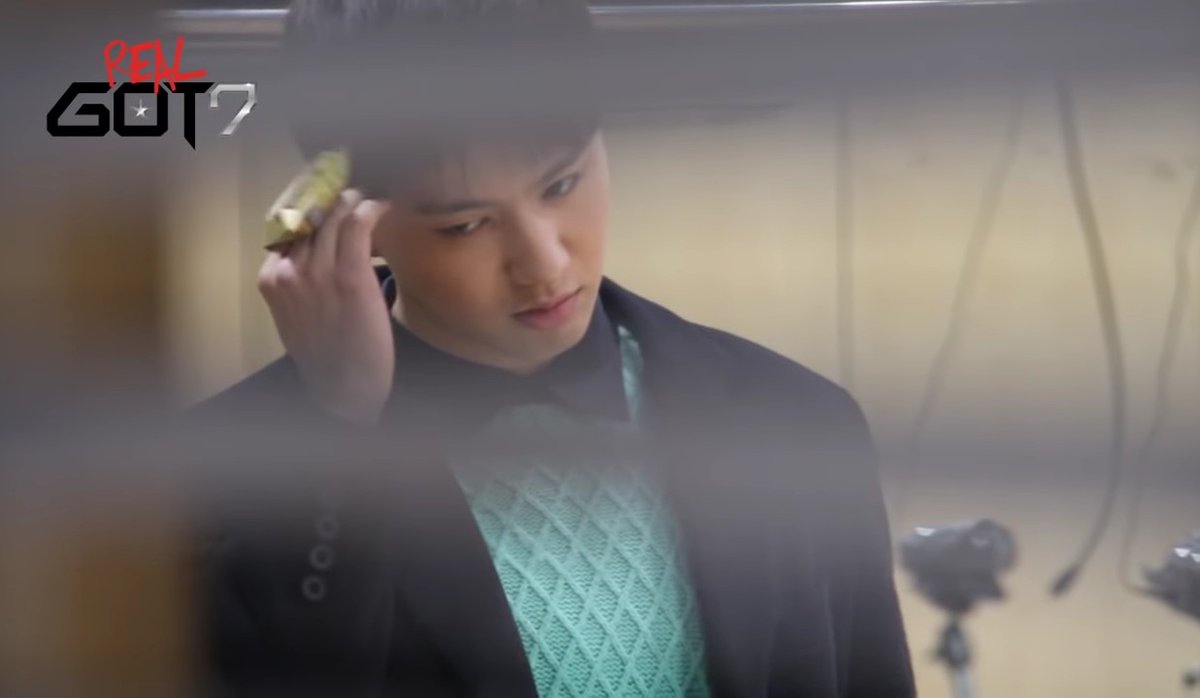 wdymgotseven's tweet photo. don't trust an ahgase who doesn't know what happend here

#GOT7in2014 https://t.co/El35MFZ3QC