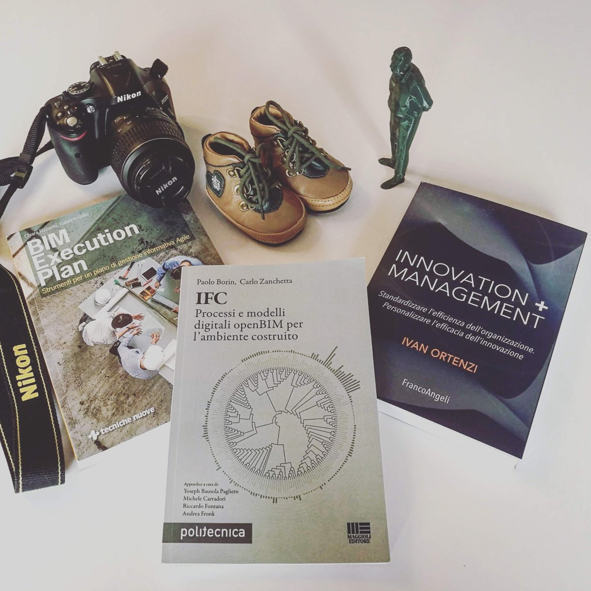 #NewYearResolution:
👶 #Parenting
🕵 #StayCurious
💪 #OpenBIM #IFC
💪 #BEP #agile #BIM
💪 #Innovation #Management
🛄 #PhotoTraveling