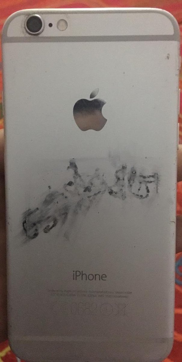 habeeliqbal's tweet image. #WhatsappPrivacy won’t harm us in #Kashmir because we never had any privacy &amp;amp; shifting to @signalapp wont help either. They take your phone &amp;amp; write your keypad password on its back with a permanent marker. Even after 07 months of my questioning the scars remain on my phone!