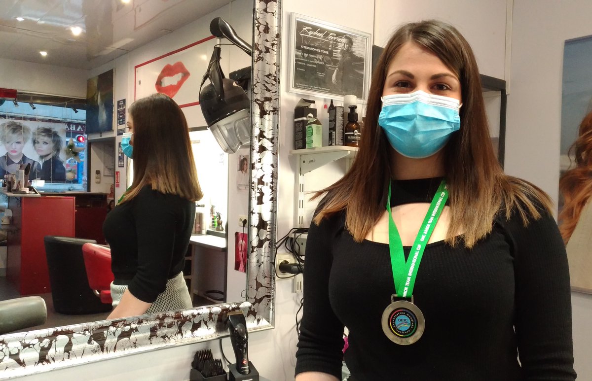 lecho_fr's tweet photo. Océane Pionnier, jeune championne du monde de coiffure basée à #Châteaudun
https://t.co/gaqbGMBviv https://t.co/idxerKzXT1