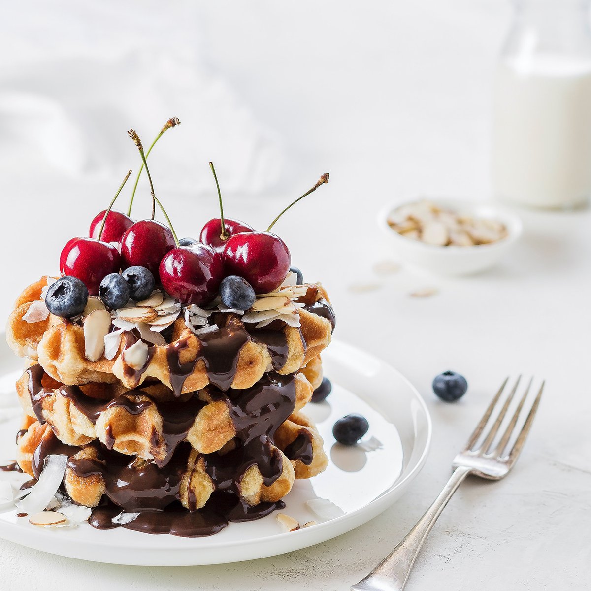 CoppasFreshMkt's tweet photo. Enjoy gluten-free fluffy waffles today! You can easily add your favourite fruits on top. Check out Van’s Gluten-Free Frozen Waffle deals this week! #Coppas #Foodme https://t.co/Y6cq4mb9QQ