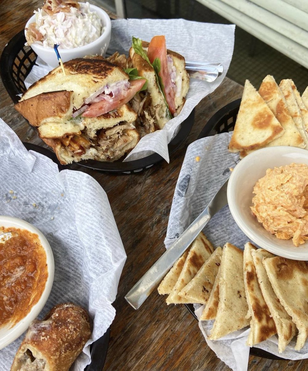 That's the trifecta of goodness @emmaeatsnyc! Excellent choices. 🙌 Philly cheese egg rolls, housemade pimento cheese and of course you gotta join the duck club! 🤤 #tattooedmoose #chs #charleston #dinersdriveinsanddives #chseats #chsdrinks #holycity #chucktown #charlestonfoodie