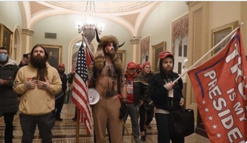TheTeddo's tweet photo. 740 billion a year on defense &amp; fecking Duck Dynasty &amp; a dude in a thong take over in 15 minutes!  Oy vey! 😷😳🙄😷 #ImpeachTrumpNow #25AmendmentNow https://t.co/IX7XLXwwv8