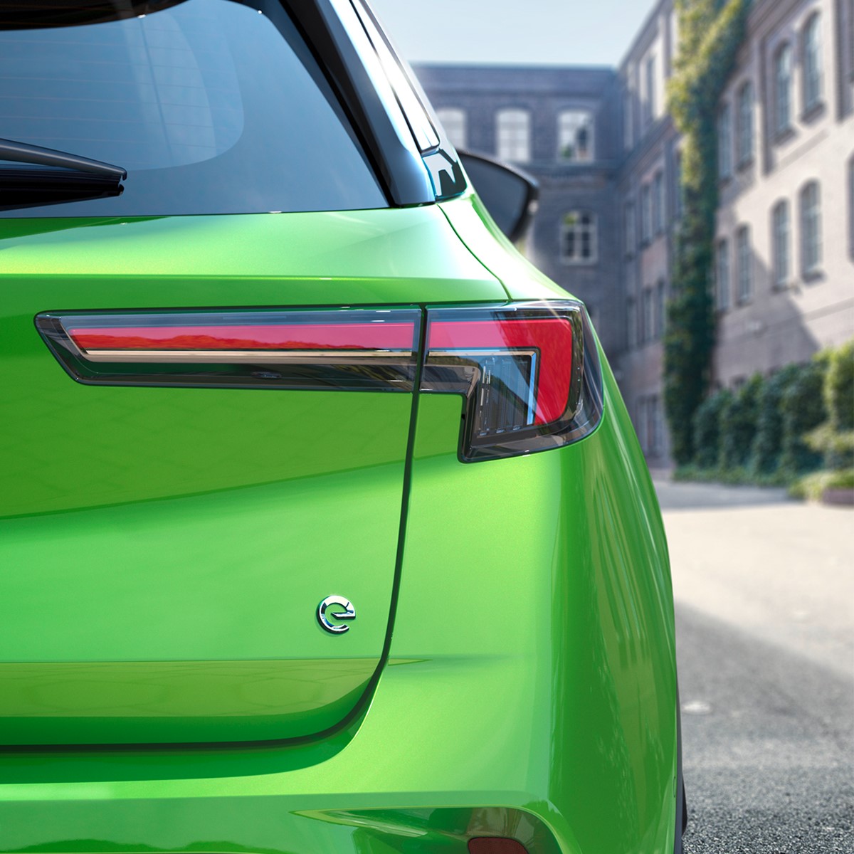 MartaOpel's tweet photo. ¡Menos normal, más Mokka! El Nuevo #OpelMokka-e ha cargado su batería al 110% para entrar en el 2021 con la máxima potencia #ThisIsOpel
https://t.co/TPRbPQr16Q https://t.co/JWg52ji6Ox