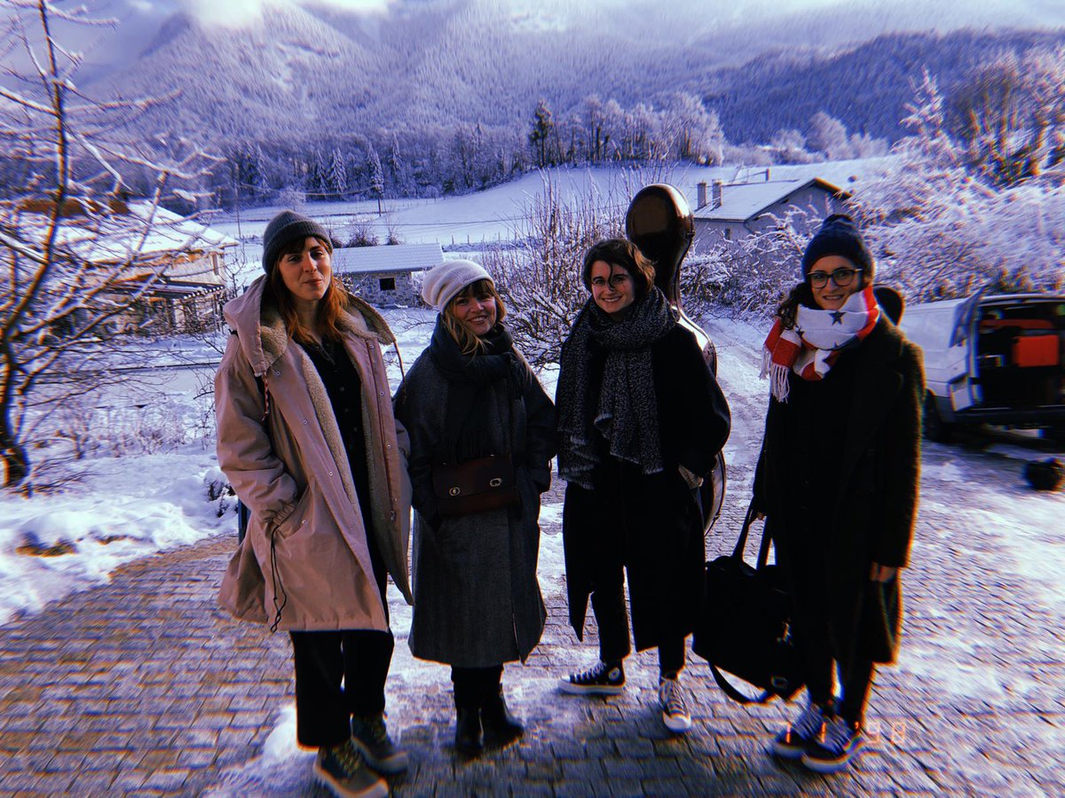 4 jours de résidence en chalet sous la neige, à préparer un projet hommage à Cohen (as Stranger Quartet) ❤  Bon 2021 on est prêts, laisse nous tourner maintenant 🌏

W/ Hburns / Lonny / Mélie Fraisse / Denize