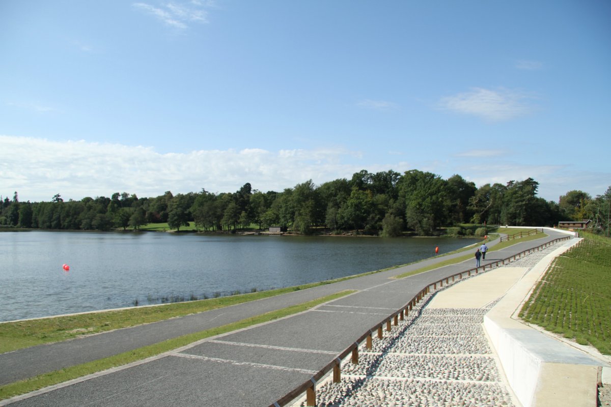 Next up on our virtual  #NewTowns tour is  #Crawley - designated 74 years ago today. Crawley's mix of old and new, built and natural has blended over the years to shape its distinct sense of place. #NTA75  #RegeneratingCrawley  @NewTownsAPPG  https://www.tcpa.org.uk/crawley&nbsp;