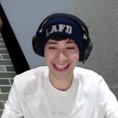 “who’s your daddy” streaming now ; GeorgeNotFoundtuesday, january 7. [screenshots i took and i don’t wanna lose but i need the storage because i’m not rich tf]