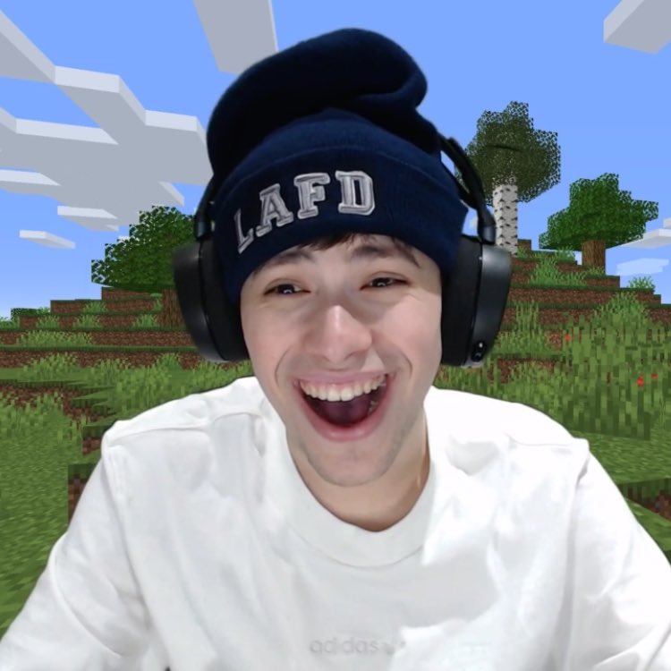 “who’s your daddy” streaming now ; GeorgeNotFoundtuesday, january 7. [screenshots i took and i don’t wanna lose but i need the storage because i’m not rich tf]