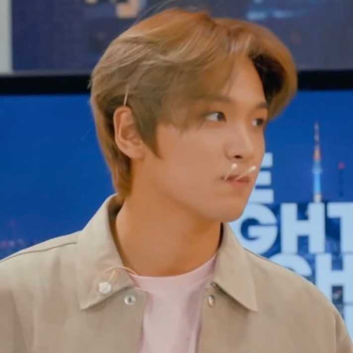haechan with long hair ; a thread