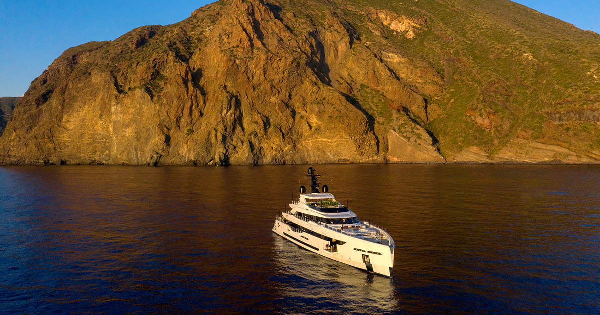 Rossinavi's tweet photo. M/Y LEL | An enchanted experience on the sea, a passport to freedom 
https://t.co/6sQYAbygsL 

#rossinavi #weareourvessels #lel #mylel #fr038 #maidenvoyage #yachts #superyachts #yachtdesign #lucadinidesign #arrabitonavalarchitects #yachtlife #yachtlover https://t.co/jCAoJ1zfgi