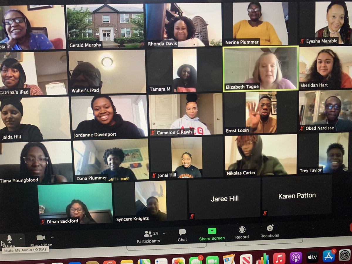 Alumni &amp; parents coming back together as a community to discuss their experiences presenting to the current students of Heywood Avenue School. Many memories and laughs were shared. Once a Wildcat, always a Wildcat! #OrangePride #Alumni <a href="/Gerald_Fitzhugh/">Gerald Fitzhugh II, Ed.D. 👌🏾♦️👌🏾♦️KAY</a> <a href="/ops_district/">Orange Public Schools</a> #GoodToGreat