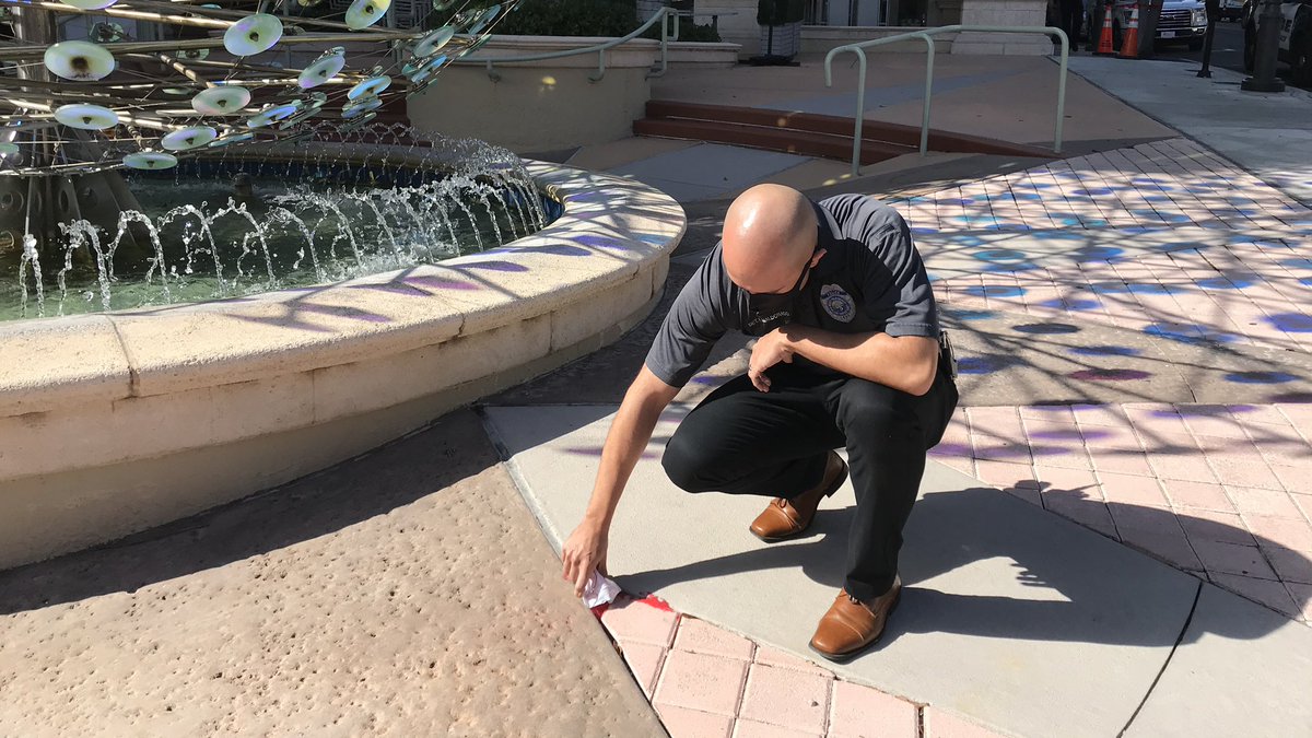 WestPalmPD's tweet photo. Join the movement! Raise awareness for those affected by #humantrafficking #humantraffickingawareness #humantraffickingawarenessmonth #redsandproject #pbcvs #pbchttaskforce https://t.co/9M0qnPi1At