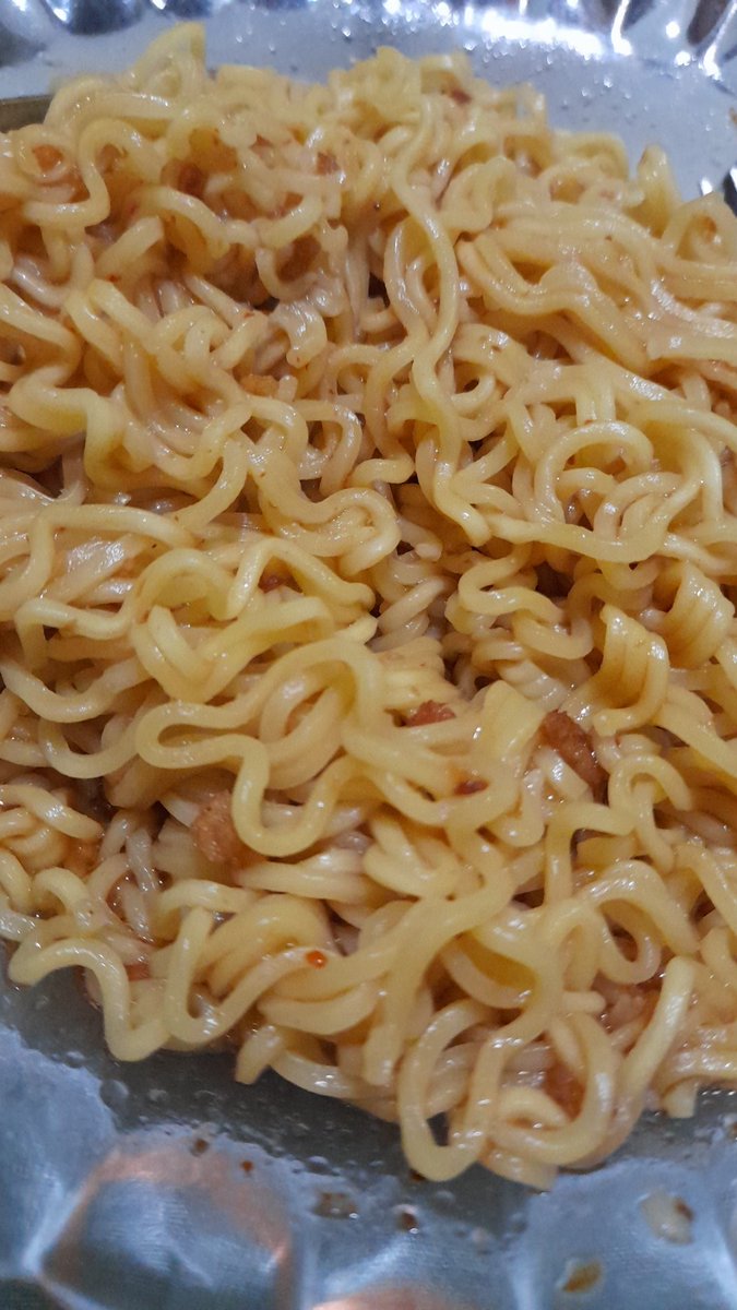 adistarizky's tweet photo. @Indomielovers anyep gaes wkwkwk
bumbu bubuk nya ga ada dong wkwkwk
bikin mie 2 , jd rasanya kurang mantep gara² cuma bumbunya bubuk nya cuma 1 aja hiks hiks
bumbu bubuk nya kosong , ga ada isinya wkwkwkwk mana mie tinggal cuma 2 bijik 🤣 https://t.co/oSE7ePDTzY