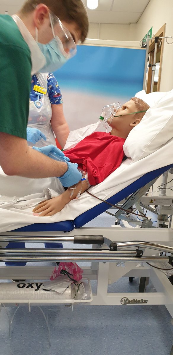 drtimmason's tweet image. Great to film #VirtualSim @RDE_Sim for the @RCPCHtweets #OnlineRCPCHSepsisCourse later this year

Thanks to @MoorOfALife @VRLAB_TSD @GaumardInFocus 
@ejlim8

Books place below! rcpch.ac.uk/education-care…