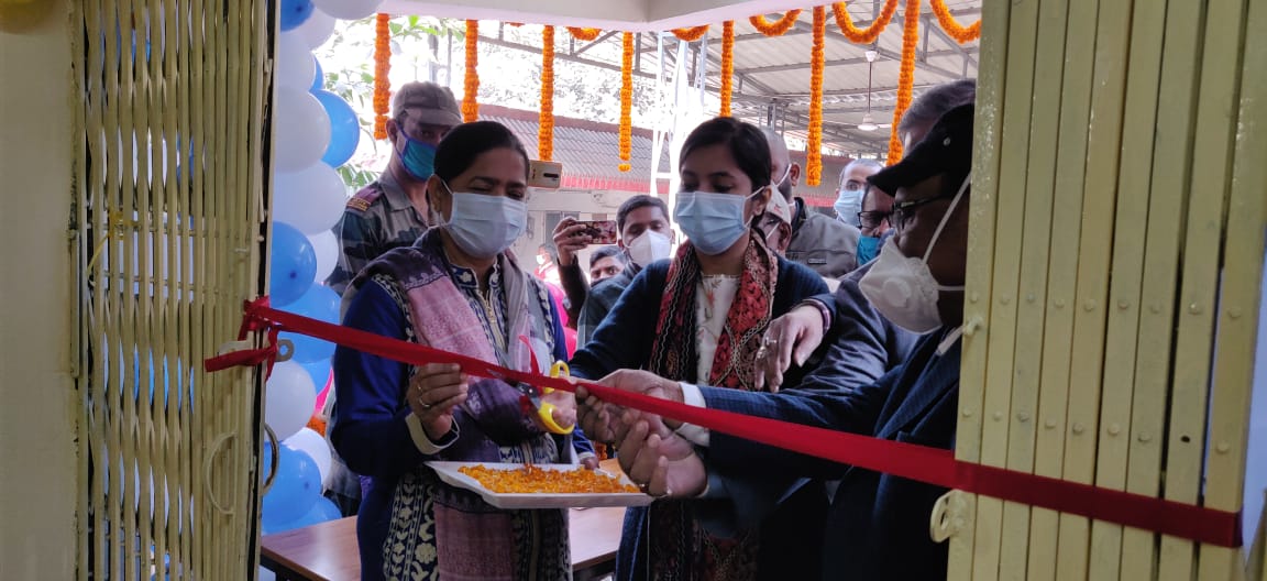 dm_vaishali's tweet photo. जिला पदाधिकारी वैशाली द्वारा सदर अस्पताल, हाजीपुर में COVID-19 #DRY_RUN का उद्घाटन किया गया।
@IPRD_Bihar @BiharHealthDept https://t.co/tTtQm1AqXf