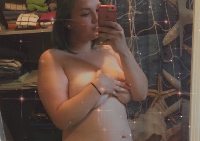 Direct Model - Alloura✨🖤's pics and videos Hub Members Access - Fresh Content ErOUithXUAEYv24 jpg:small image