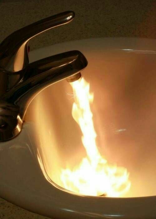 SorayaDivanana's tweet photo. el mejor momento del día:
darse un bañito con agua caliente https://t.co/b0qSbwwYFZ