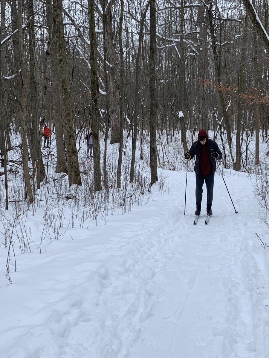 susiegodfrey1's tweet photo. Just another day on the job #weneedfreshsnow #xcskiinginpe #gettingbetter #woodloop #hhsrocks https://t.co/3GzZBU44AG