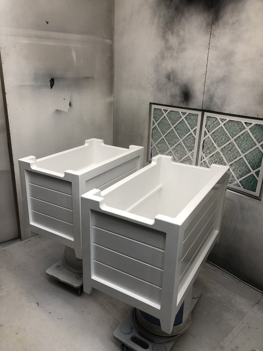 SCMPropMaint's tweet photo. Couple of toy boxes Iโve just finished for my granddaughters
complete with soft close lids ๐#grandchildren #toyboxes https://t.co/YIXKMLo5Iu