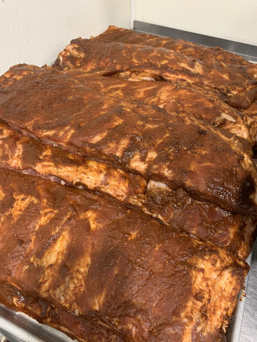 toddcooksfood's tweet photo. We have our ribs marinating folks!  Soon they will be going in the smoker where they will become even more tender and delicious! #medhat #ribs #stlouisribs #smoked #albertabeef #bbq #meat #ribsplitter #halfrack #fullrack #skinnys #family #takeout https://t.co/blbPg6CDbF