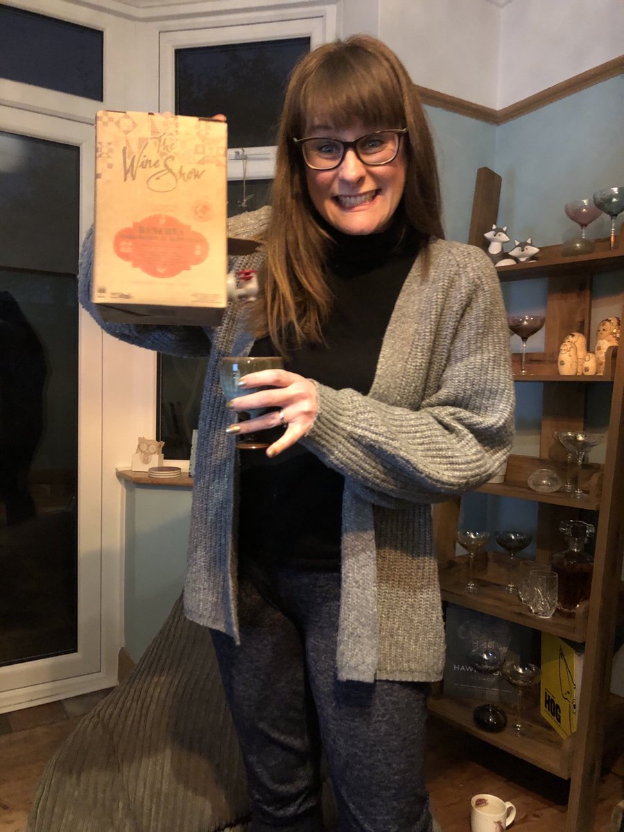 EllehcimSmis's tweet photo. β¦@WineShowTVβ© #showusyourbox https://t.co/nGk134elD2
