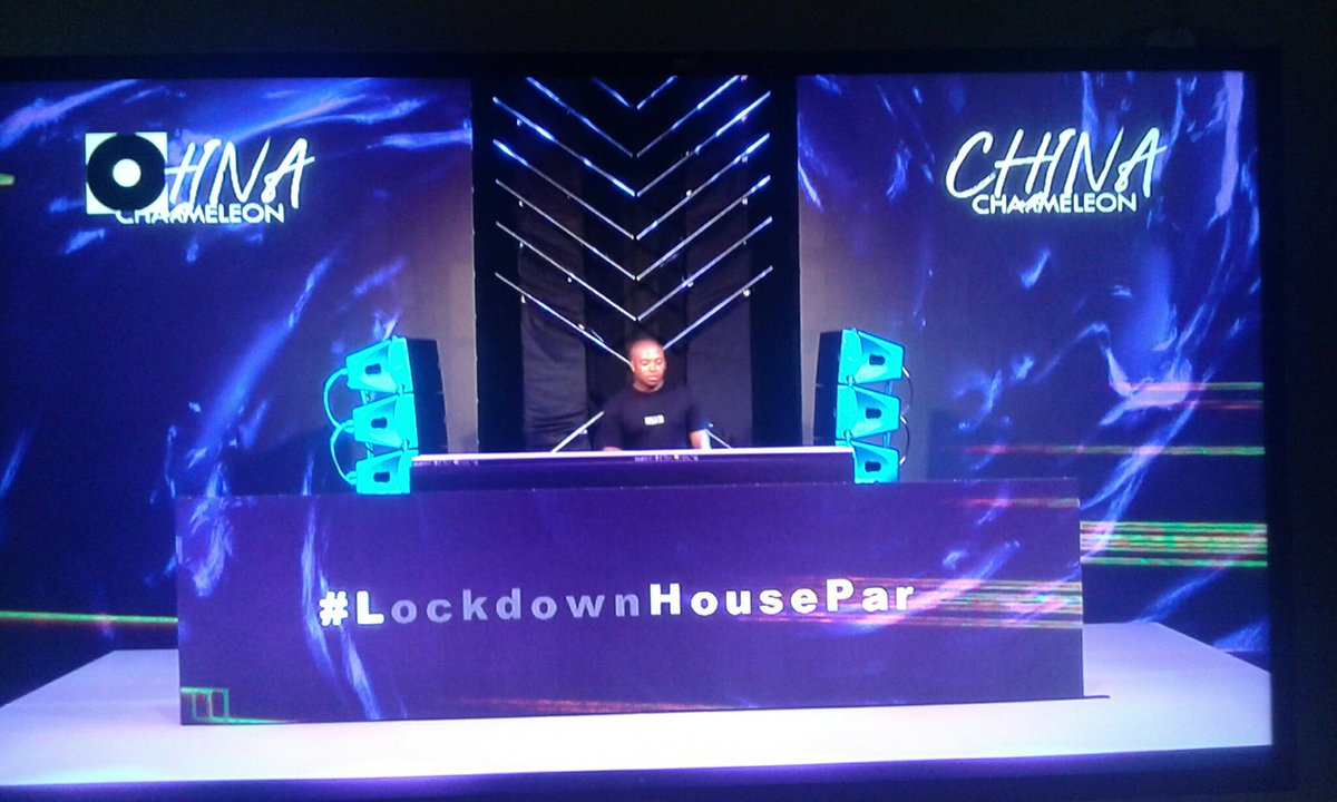 DJMOABZIN_EB's tweet photo. @CharmeleonChina Ai mfana that set🔥💃 you nailed it bro🙌👊
#LockdownHouseParty https://t.co/FCuXTXwV3v