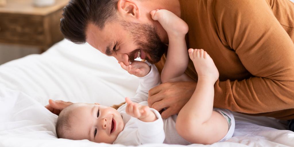 SolvayGroup's tweet photo. Proud to launch Solvay Cares' new benefits policy that increases maternity, paternity &amp; co-parent leave, to 16 weeks, regardless of gender or sexual orientation — including those who adopt.
✅ A key step to strengthen gender equality, globally. 👨 👩 
https://t.co/AJvIOseXCL https://t.co/JSCOn4mXCR