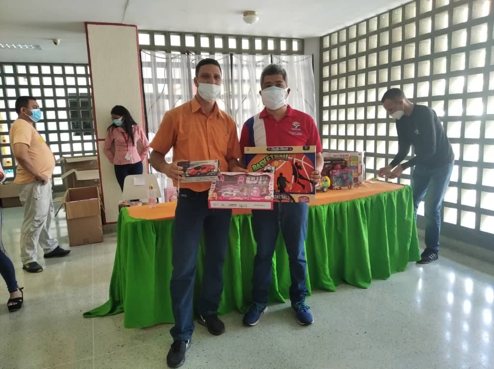 Los Reyes también llegaron para los niños de los trabajadores de la Fundación Niño Jesús, Gracias al apoyo de nuestro Gobernador Julio León y nuestro estimado Dr. Alfredo Trejo junto a la Dra Soraima Fuentes