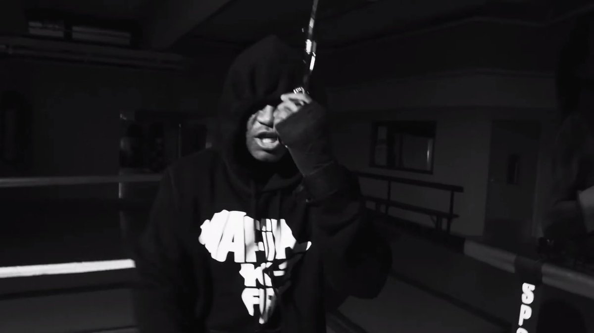 Karlito , très discret , est paradoxalement un des piliers de la Mafia K’1fry.En 2001, il sort son premier album « Contenu sous pression »!