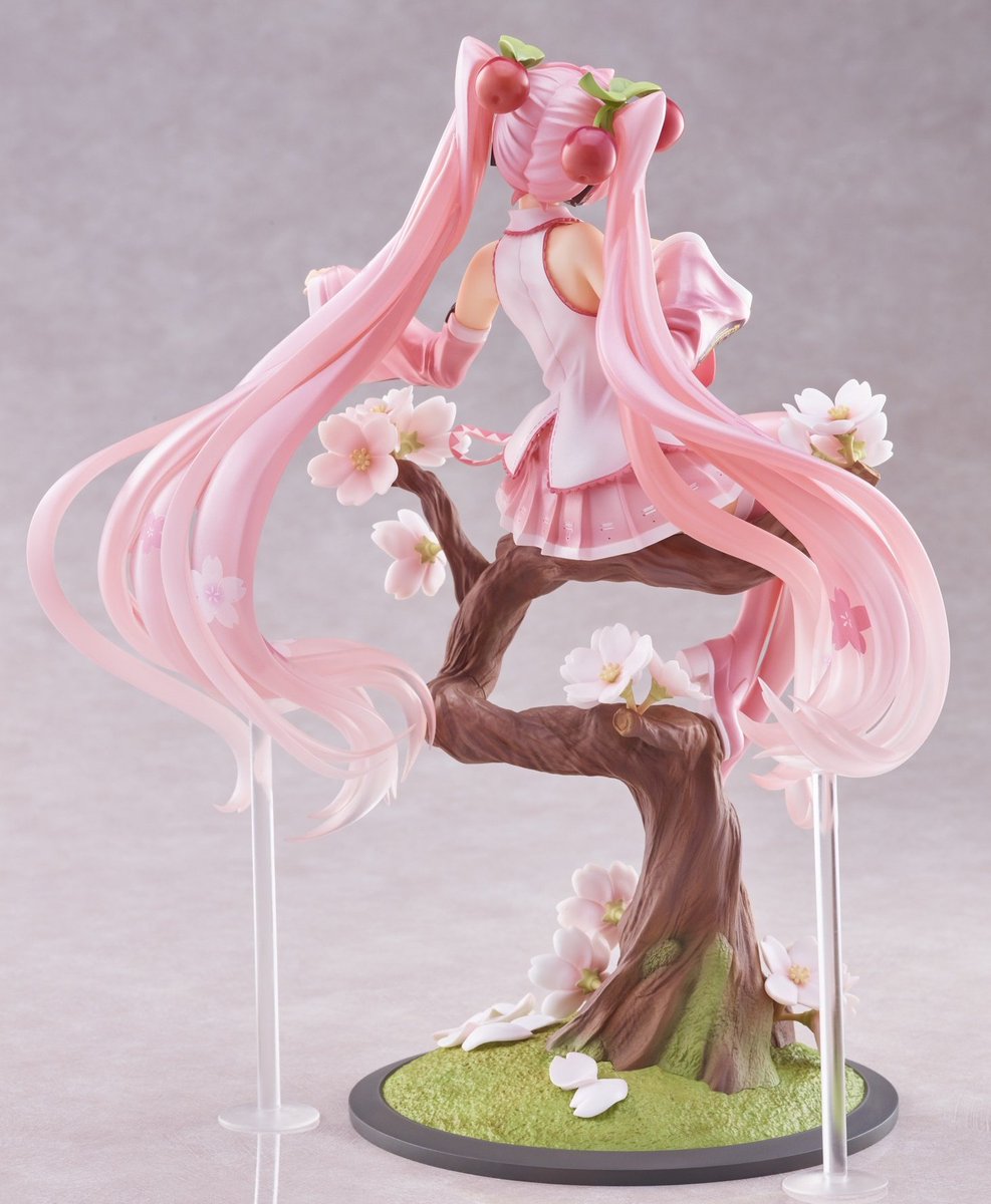 feeling down? here's a little thread of some sakura miku figures to whoever might need it! let's start off with spiritale's sakura miku figurine! one of my personal faves