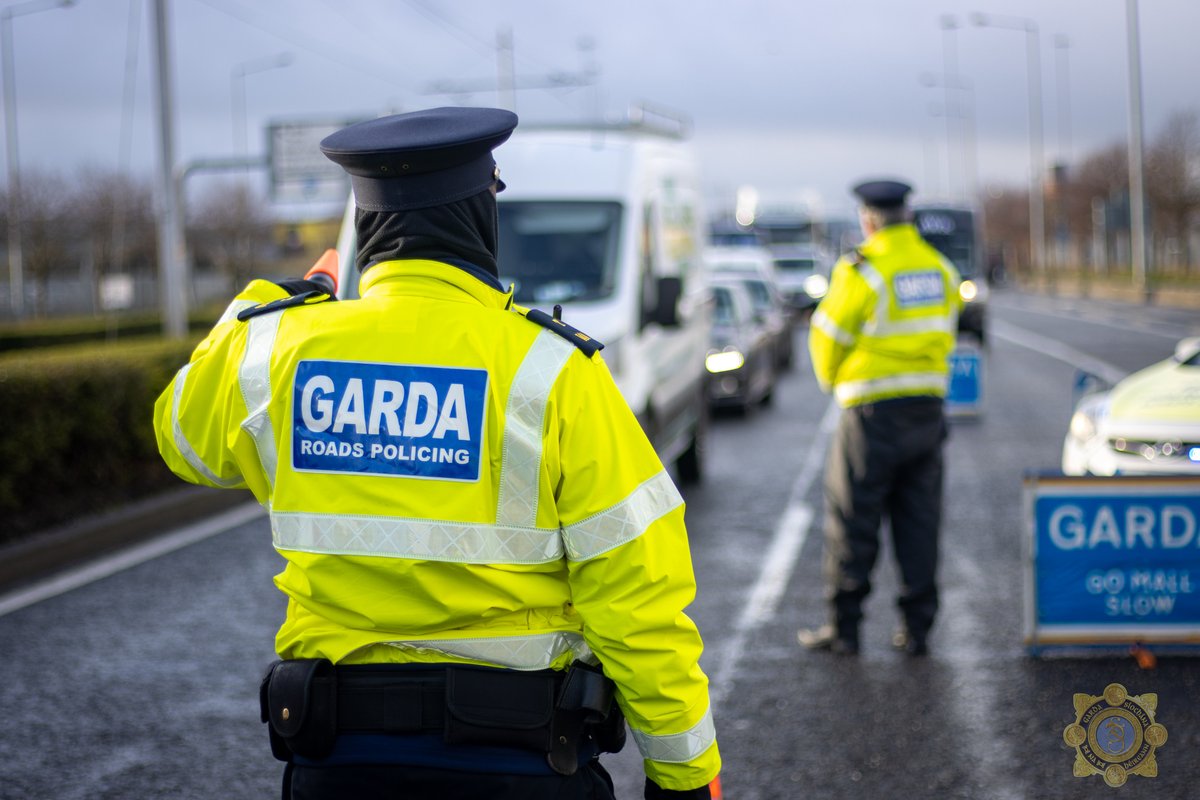 GardaTraffic's tweet image. "We all have a role to play in tackling the pandemic.” -Deputy Commissioner John Twomey.

Please #StayAtHomeAndStaySafe