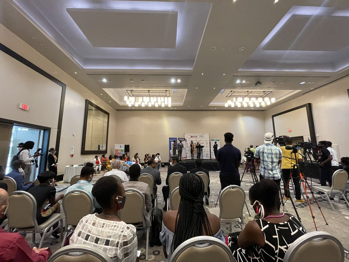 banjHT's tweet photo. Félicitations à l’IFTH et @ScotourHaiti et les 50 femmes honorés aujourd’hui!

Ce fut un honneur de supporter cet acte de gratitude envers les femmes haïtiennes! #FanmSolid https://t.co/mkAfIIrUUz