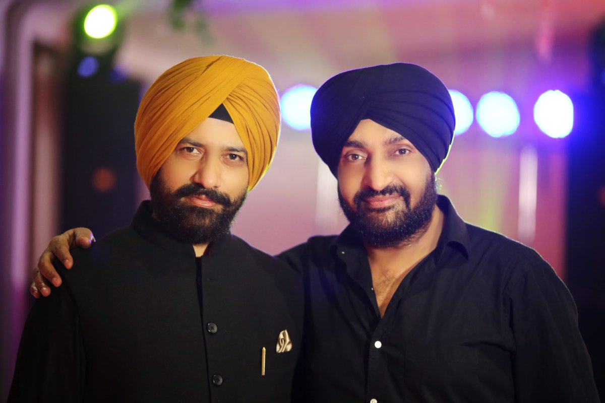 mlpindia's tweet photo. Brothers for life #Parammlp https://t.co/wdo1oRousY