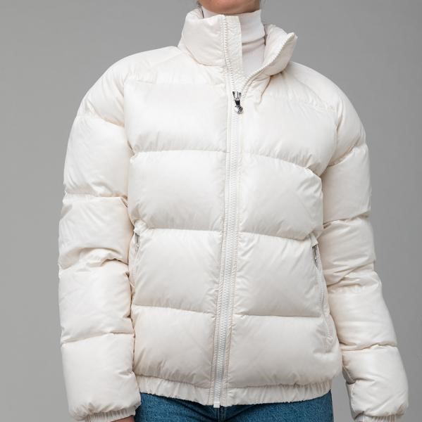 FLASH SALE - NOW ON
ONLY £200

Womens Pyrenex Vintage Mythic Down Puffer Jacket - Medium (Size 12) White (also Purple or Blue)
Brand New - Showroom Sample

Over 50% OFF RRP

Last one NOW: £200!
with Free UK Delivery 
RRP £410

To buy now, click on the link
thesamplehut.com/collections/wo…