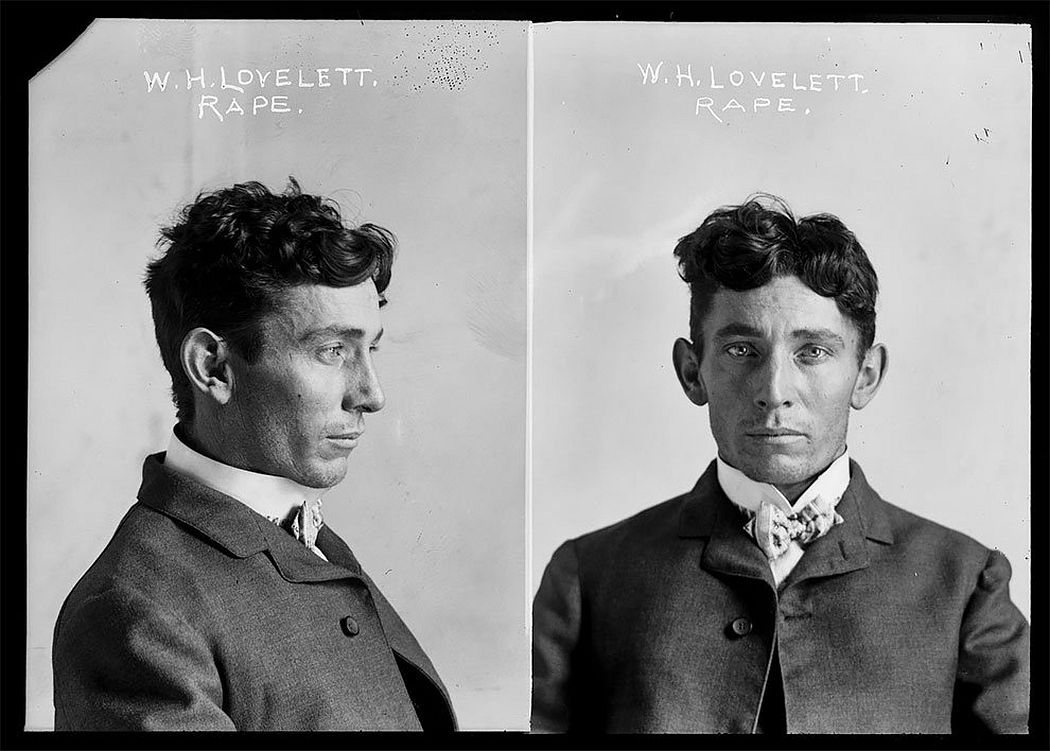 These vintage mugshots taken in the 1900s were discovered by photographer Anne Svenson, resulting in the book "Prisoners" - a collection of 70 images with accompanying narrative text on each subject.See a few of them in the next tweets.