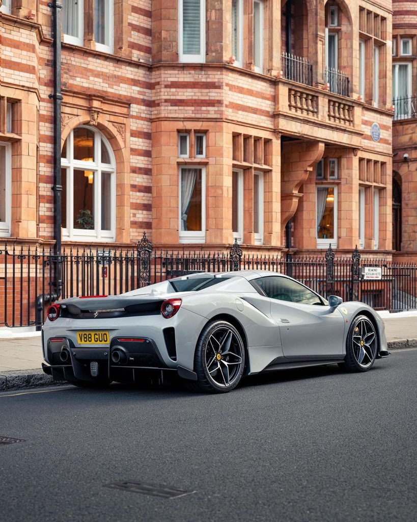 motorforms's tweet photo. Ferrari 488 Pista 🦈 https://t.co/7PTOgcHy4q