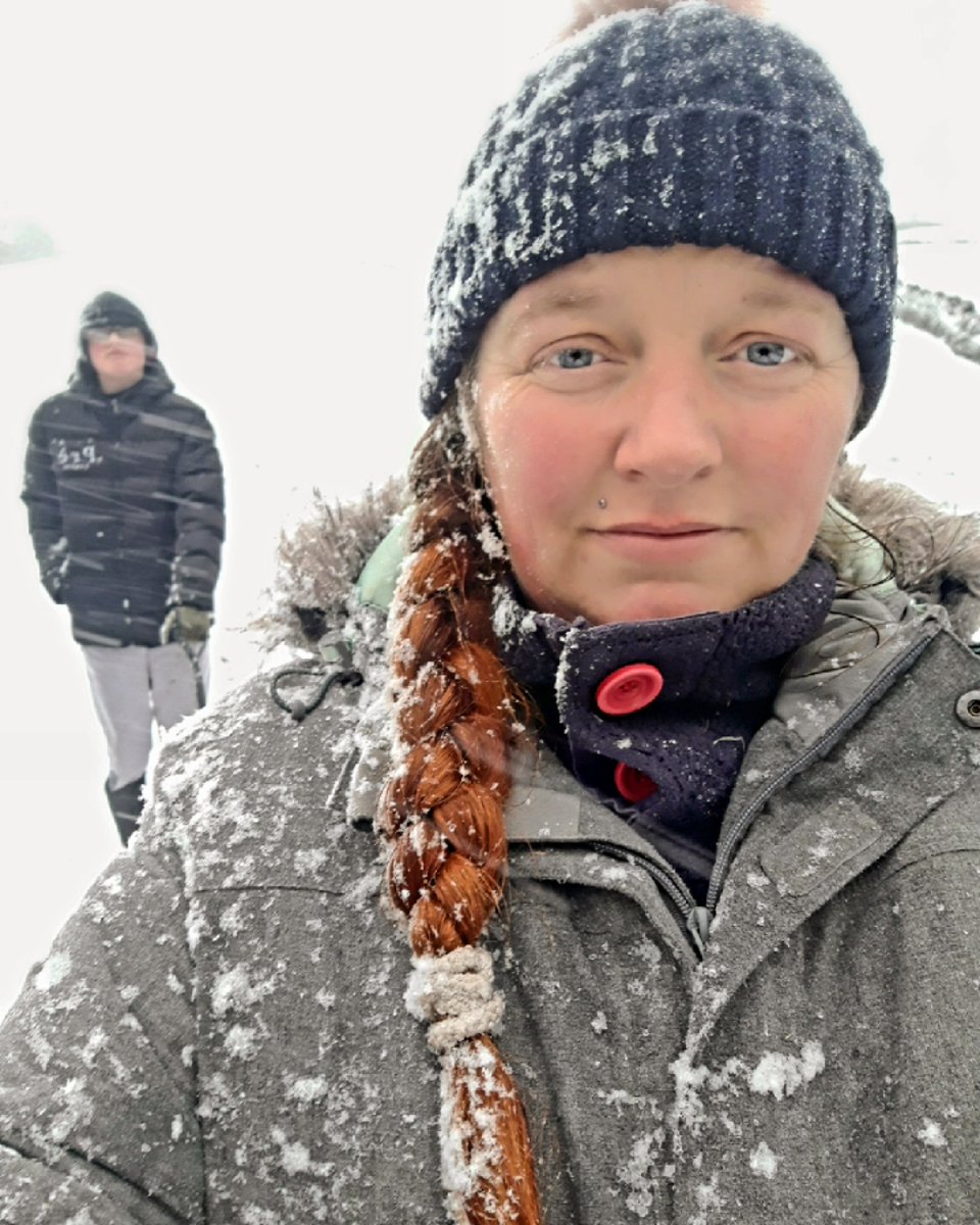GemmaGarner15's tweet photo. Lovely snowy walk to the horses to let them have a play in the ❄ https://t.co/eKaXIXxNEy