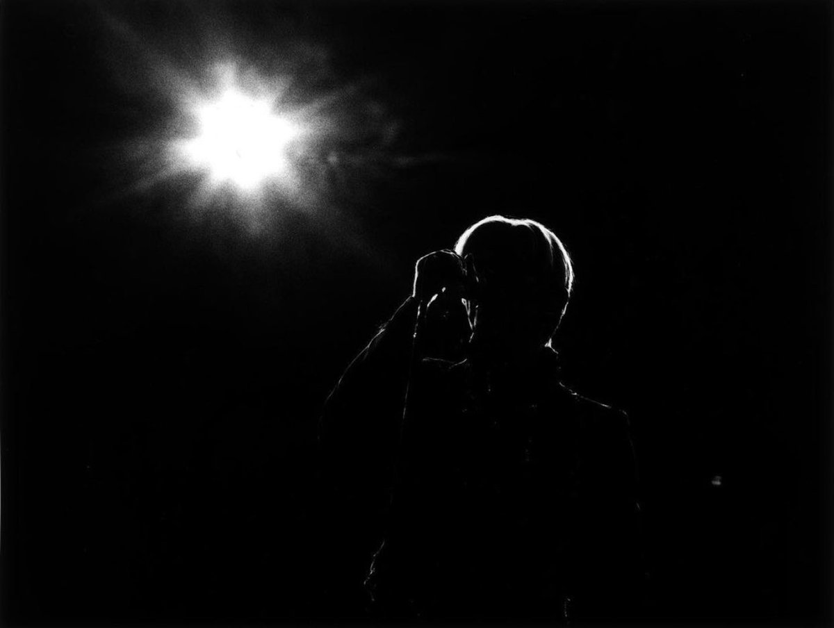 The_Real_IMAN's tweet photo. January 8th @hedislimanetwit #BowieForever https://t.co/hFIW4VUhUV