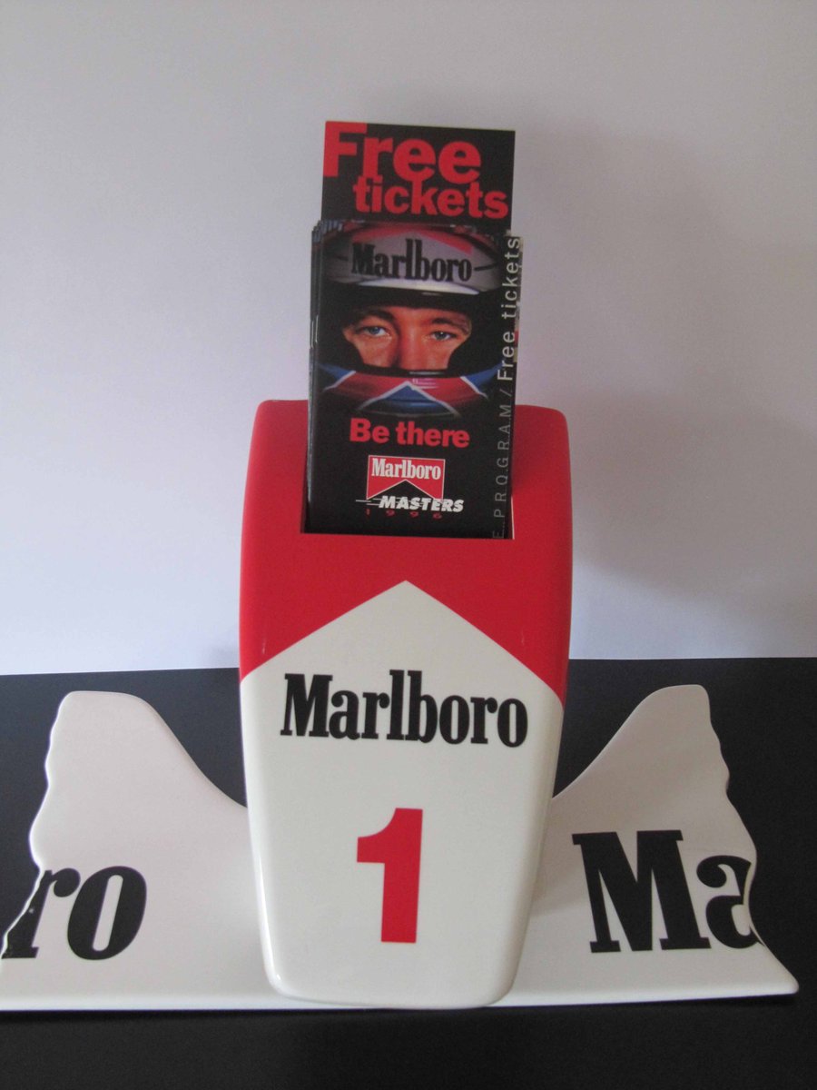 VanKanMC's tweet photo. Unieke Marlboro Masters display van 1996 met Jos Verstappen. Nu op Marktplaats. #marlboromasters #josverstappen #marlboro @Max33Verstappen @ZiggoSportF1 @VanGamerenF1 @RobKamphuesF1
@jackontracks @Olav_Mol

https://t.co/f4DJdQMwF8 https://t.co/GuNx77x6c4