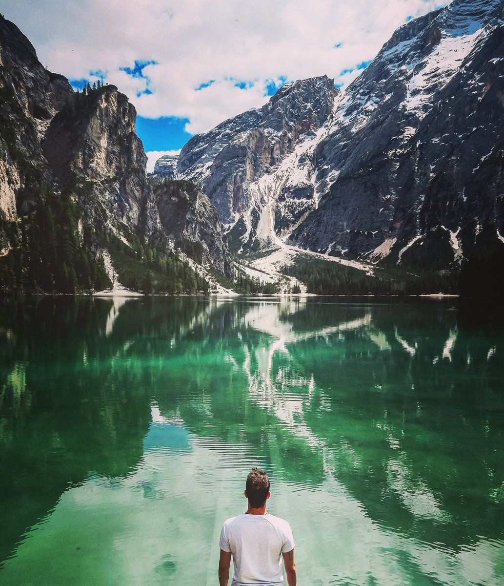 manthemountain's tweet photo. "This book presents a healthy and open vision of the masculine, one that challenges the idea that masculinity, in its very nature, is toxic." #consciousmasculinity #selfdevelopment #menswork #manifest #manifesting #vision #manisthemountain #masculinity #men #masculine #healing https://t.co/BO4iUXocDF