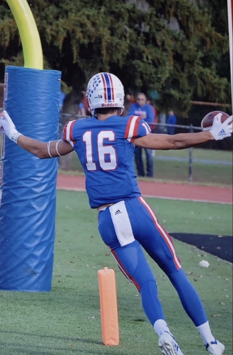 VickersEric's tweet image. Blessed and honored to receive an official offer to play quarterback at the next level at Hanover College. Thank you @MTHEO12 for the opportunity!!