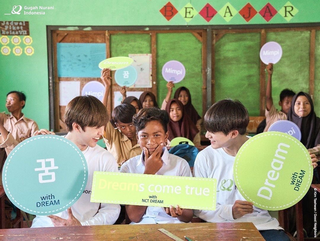 คู่นี้อีกนิดก็ลงเลือกตั้งละ  โปรไฟล์แน่นมาก