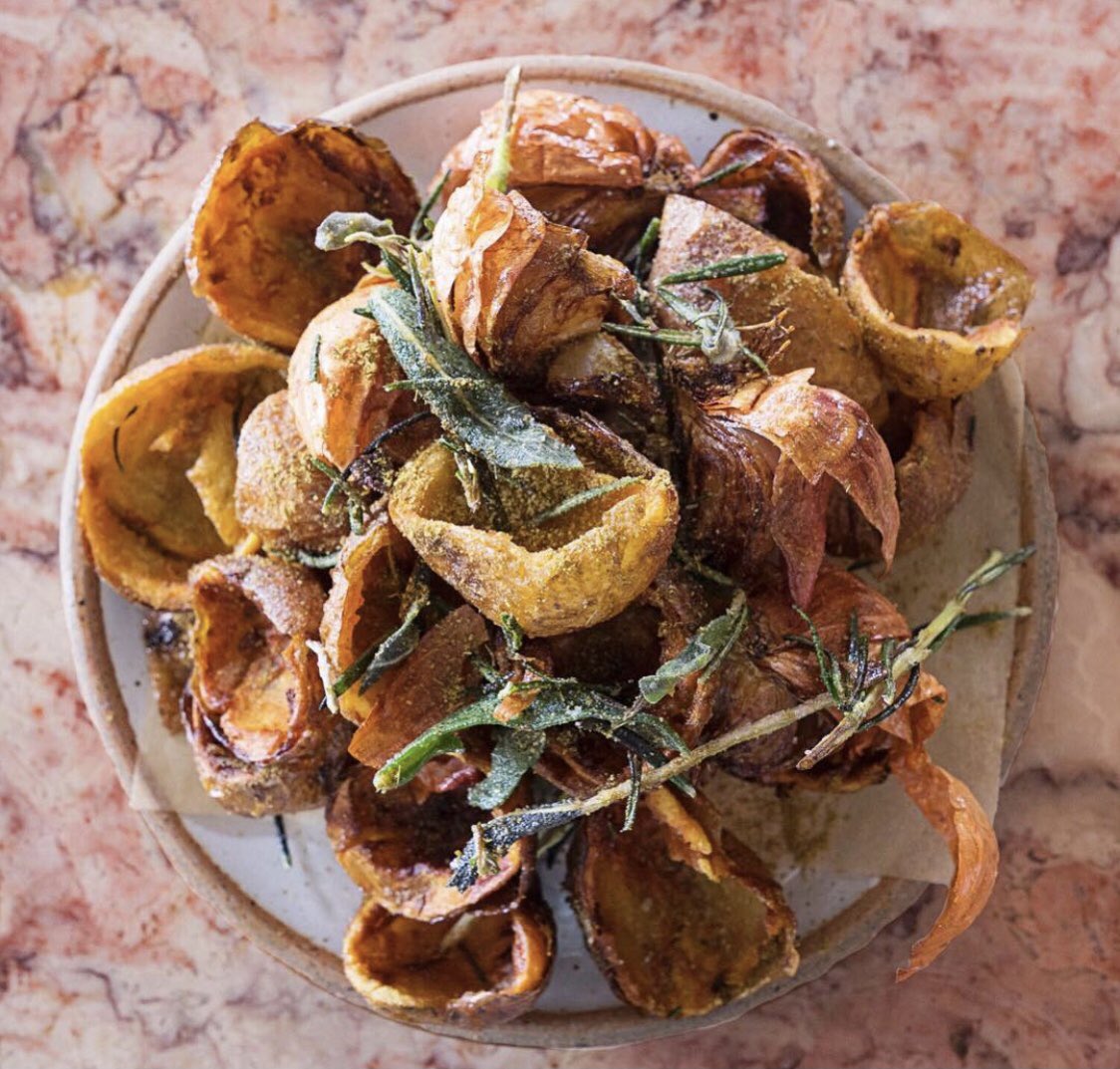 Husks for your comfort. Outdoor dining &amp; delivery daily ☀️
Glasserienyc.com