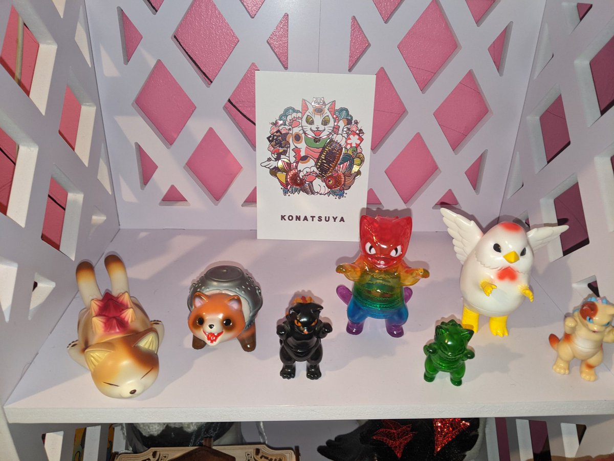 PandaPope's tweet photo. Finally got a space for my @konatsu_ya sofubi! Now to fill it!
#konatsuya #negora #pigora #chagara https://t.co/8J5A3wFe4i