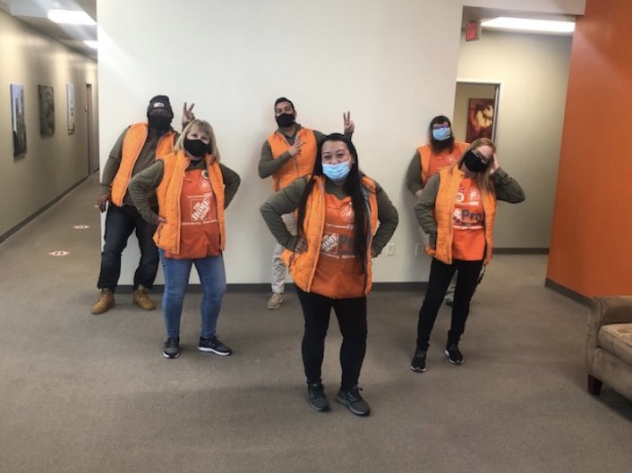 UretaLuis tweet media
